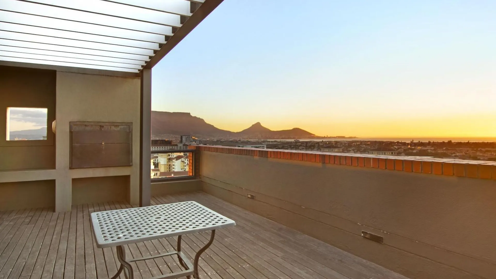 Manhattan 1003 Cape Town